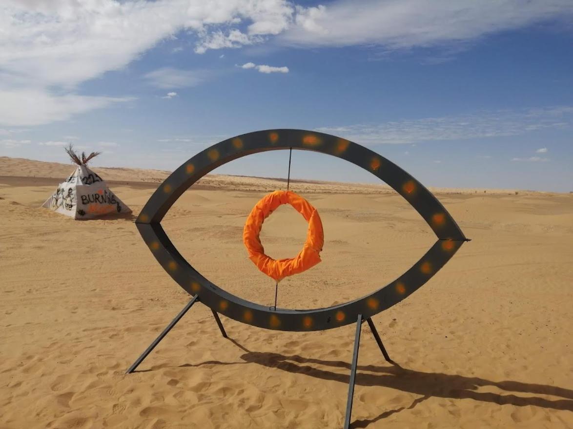Camp Mars Hotel Дуз Екстериор снимка